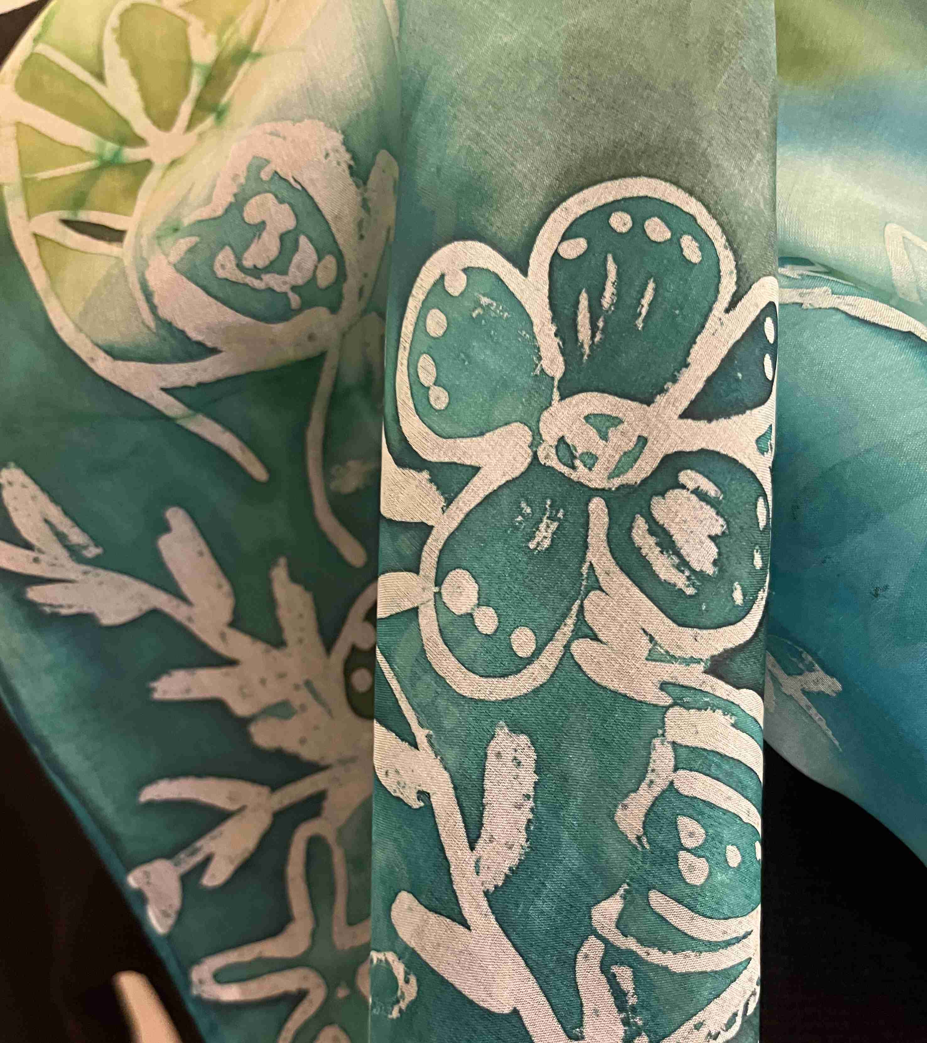 Hedvábný šátek vážky