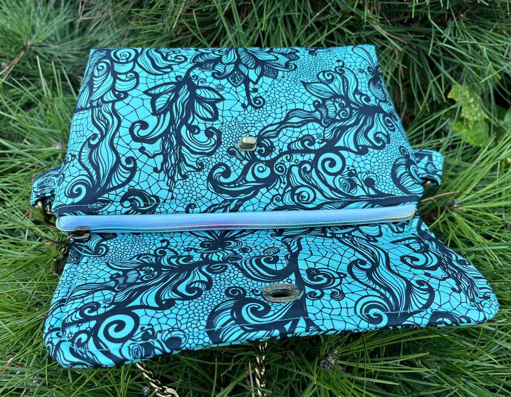 Malá kabelka Margiela mátová s černou krajkou