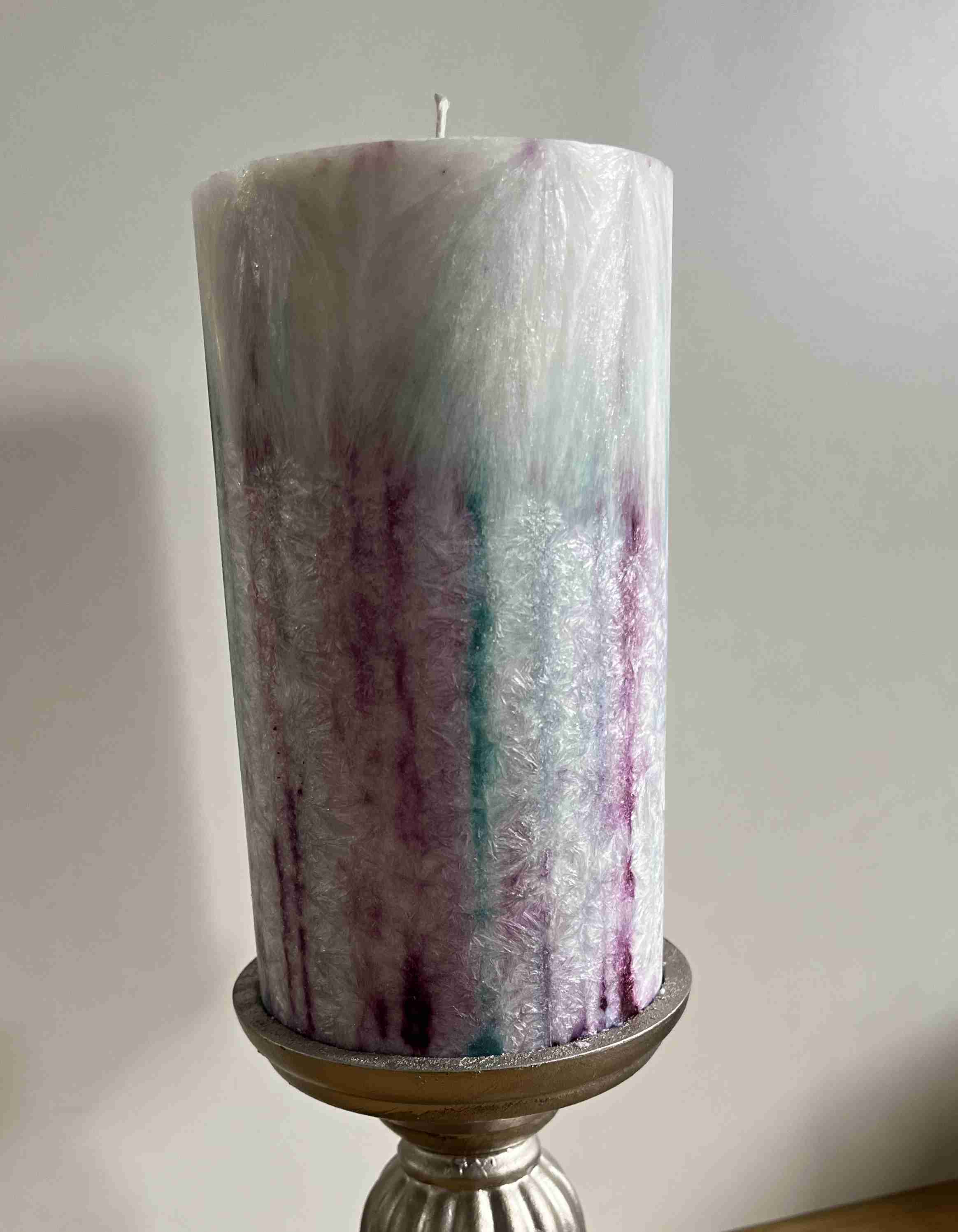 Svíčka 94x180 modrá ostružinová