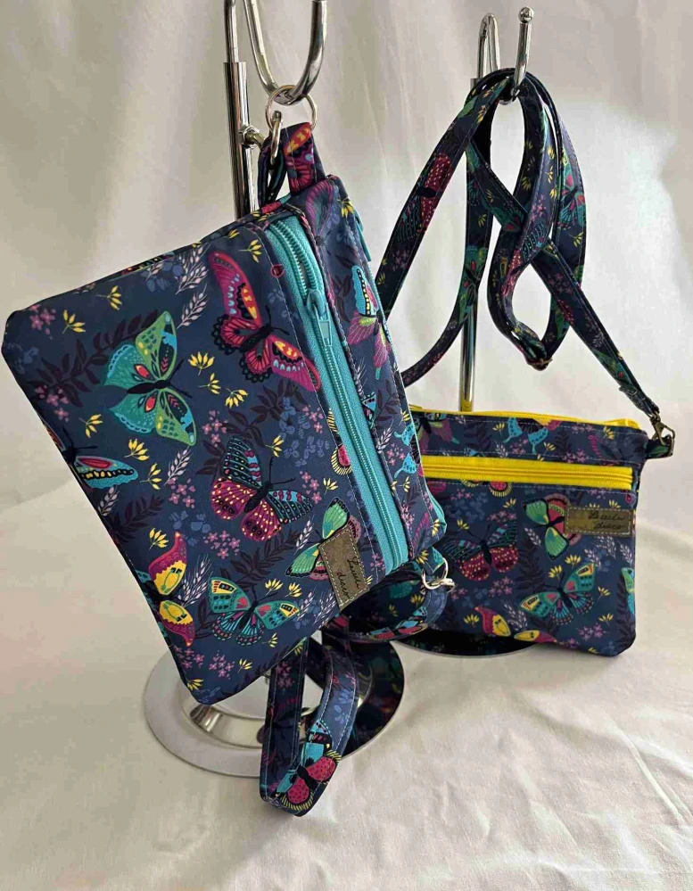 Malá kabelka crossbody "Maličká" motýlci barevní