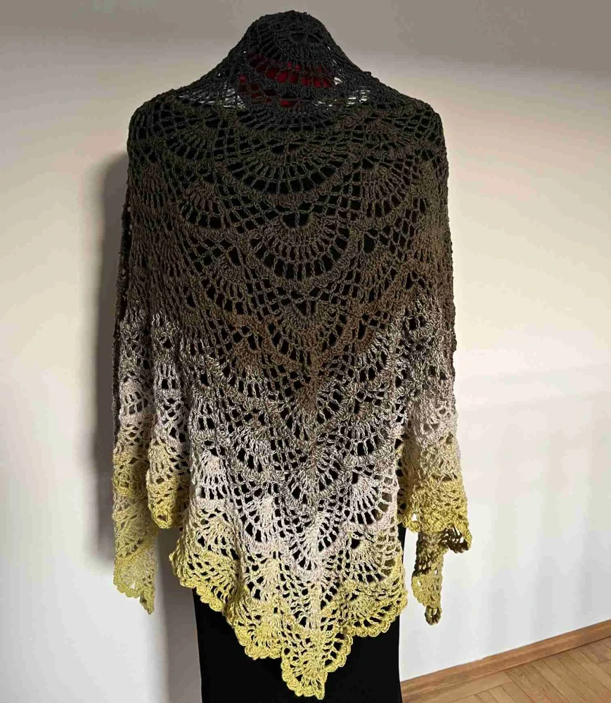 háčkovaný šátek hnědozelené žlutozelená