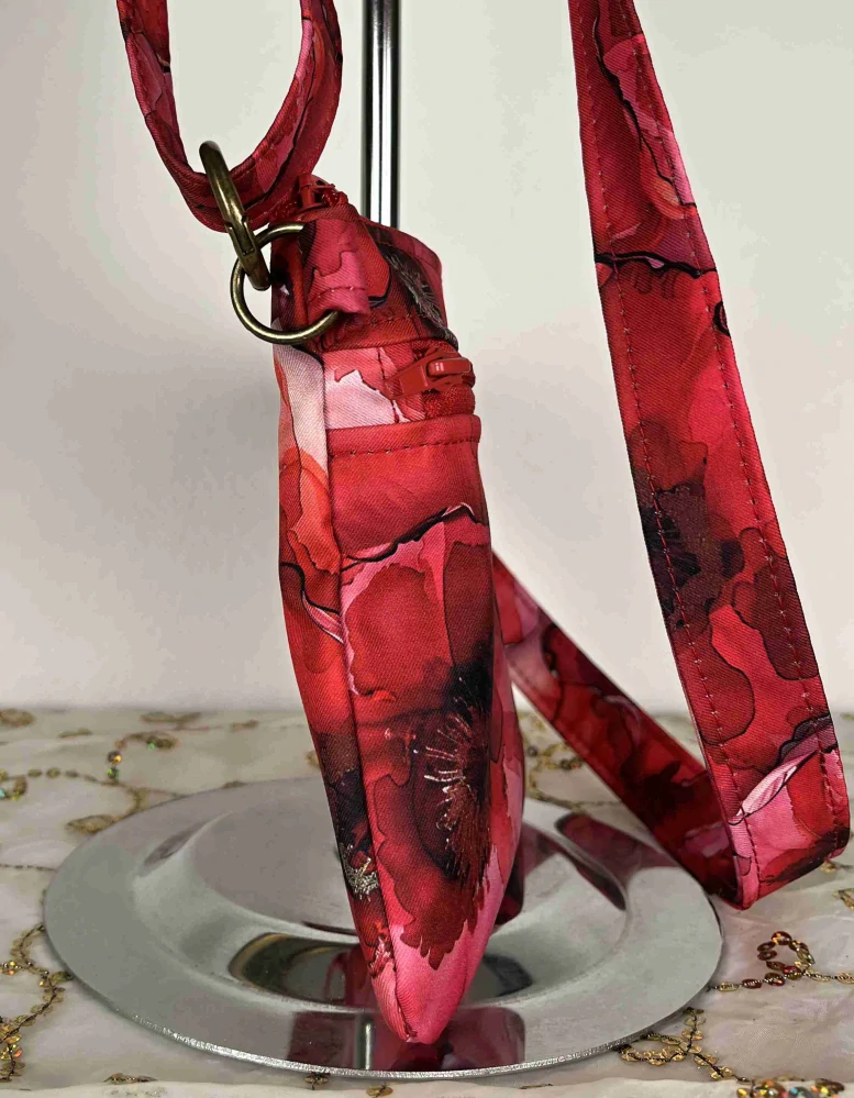 Malá kabelka crossbody "Maličká" červená mák