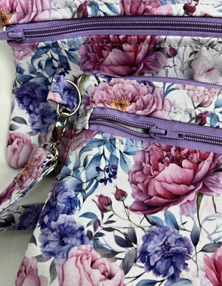 Malá kabelka crossbody "Maličká" pivoňky