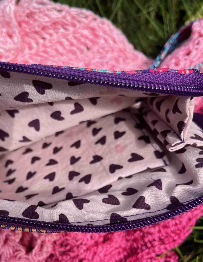 Pouzdro Barbucha fialová Paisley