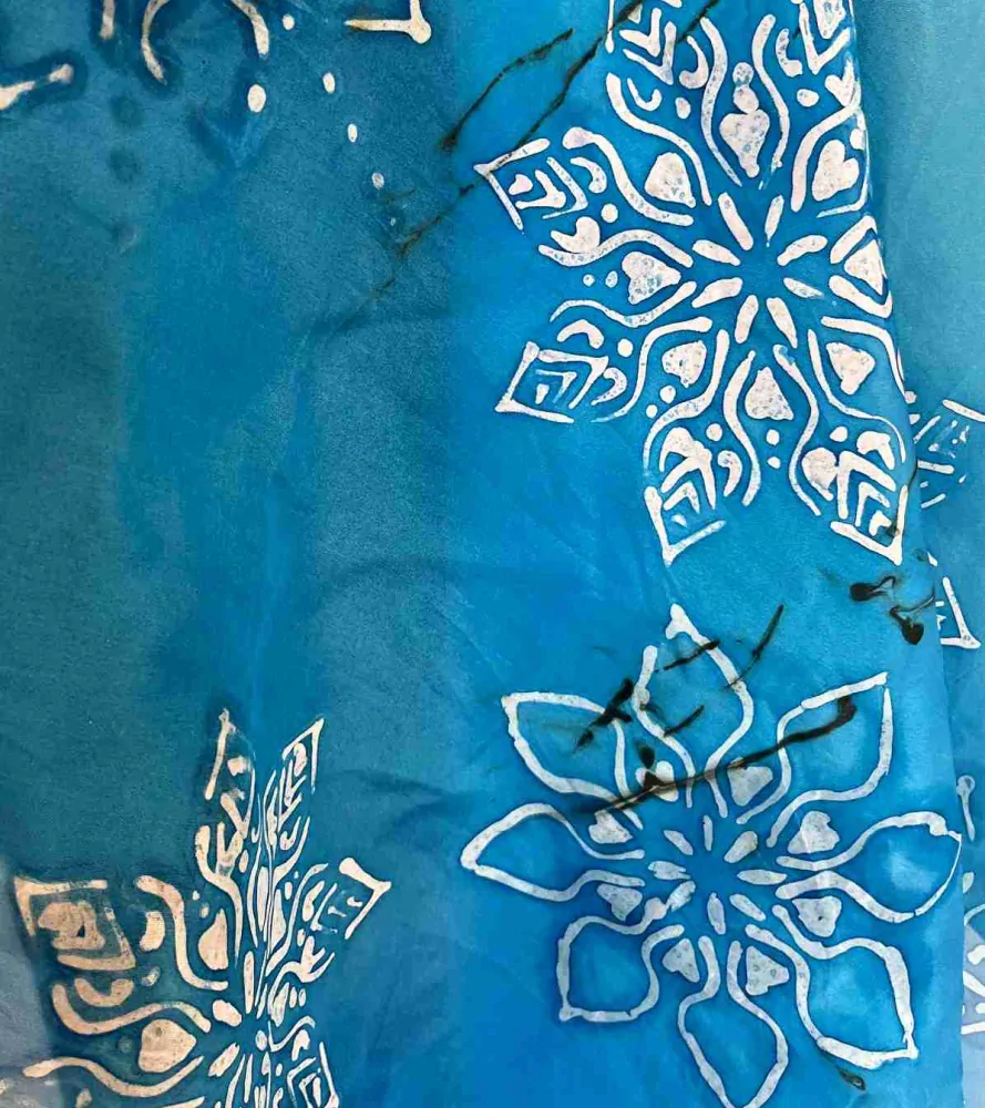 Hedvábný šátek vločky modré