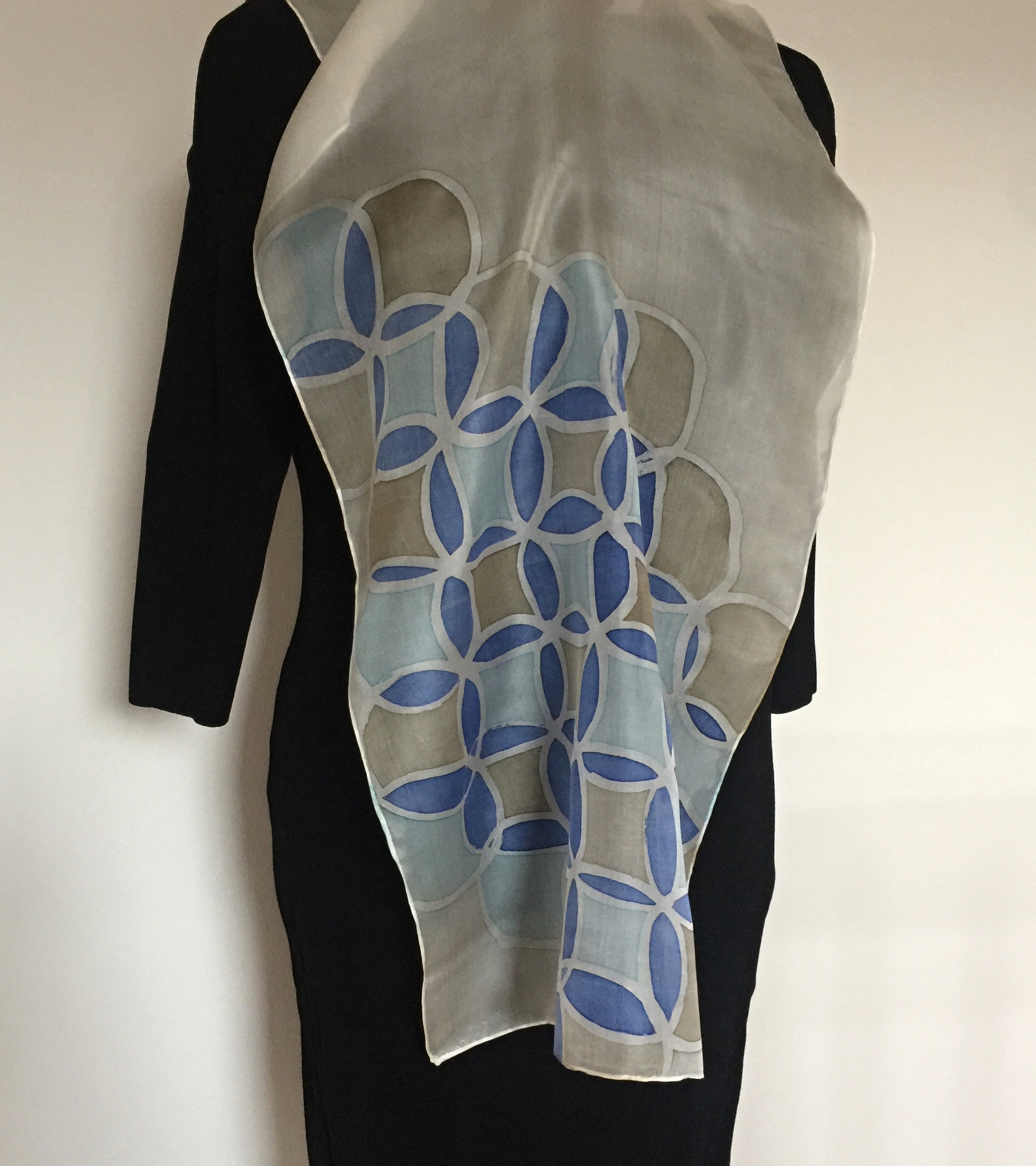 Hedvábný šál kroužky