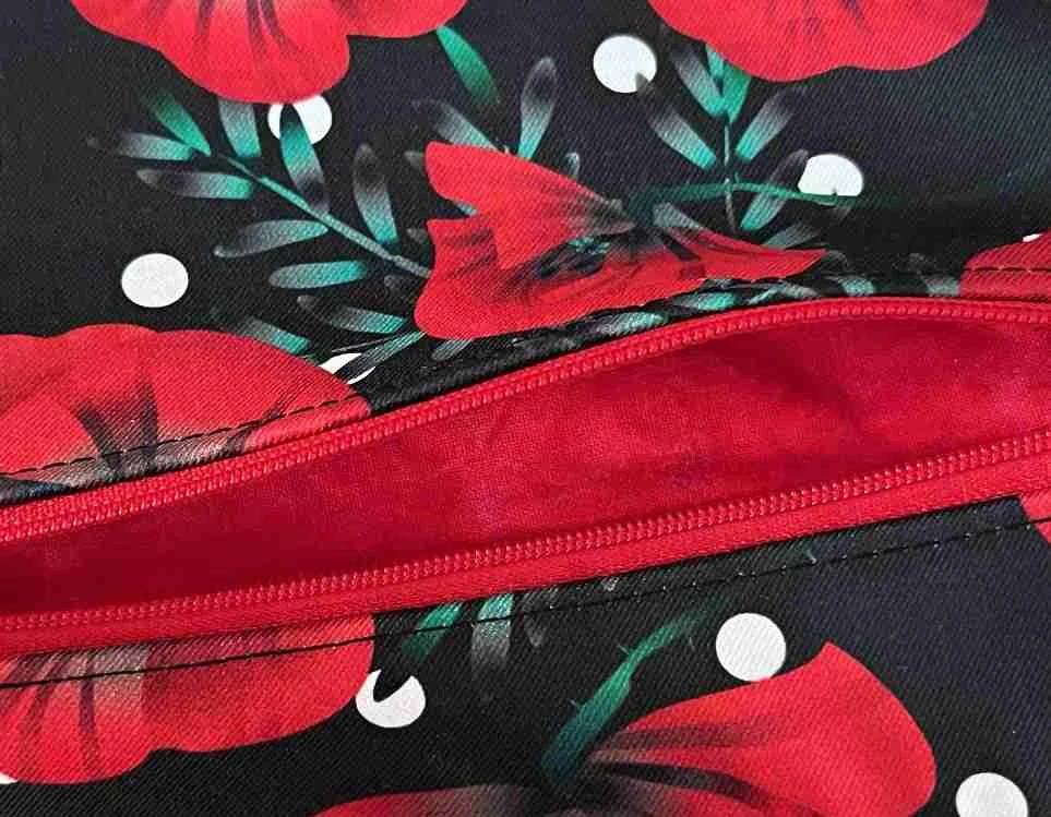 Malá kabelka crossbody "Maličká" červené máky na černé