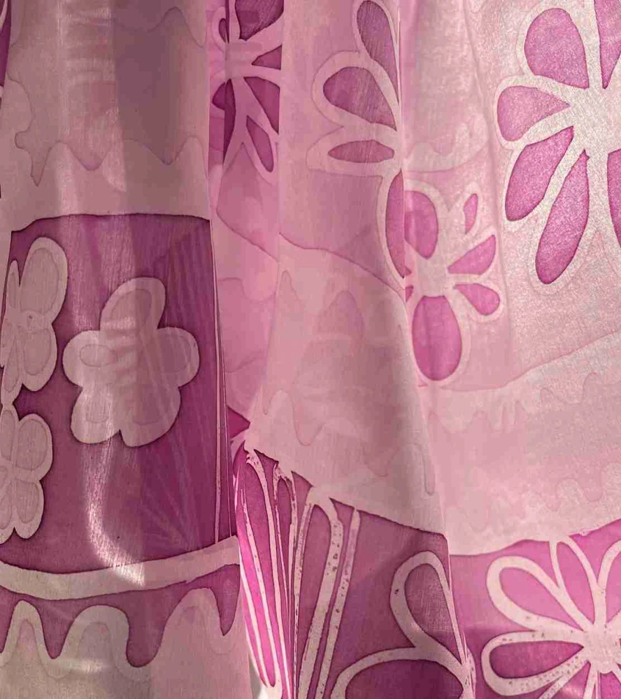 hedvábný šátek kytičky purpurová