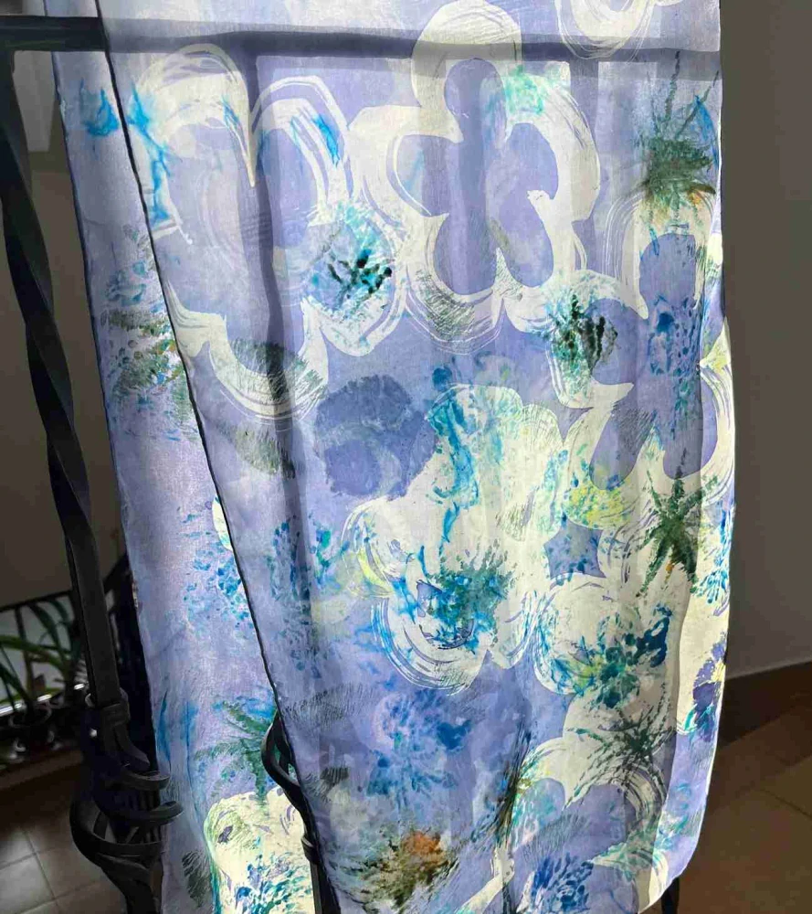 Hedvábná šála Divočina, modrá