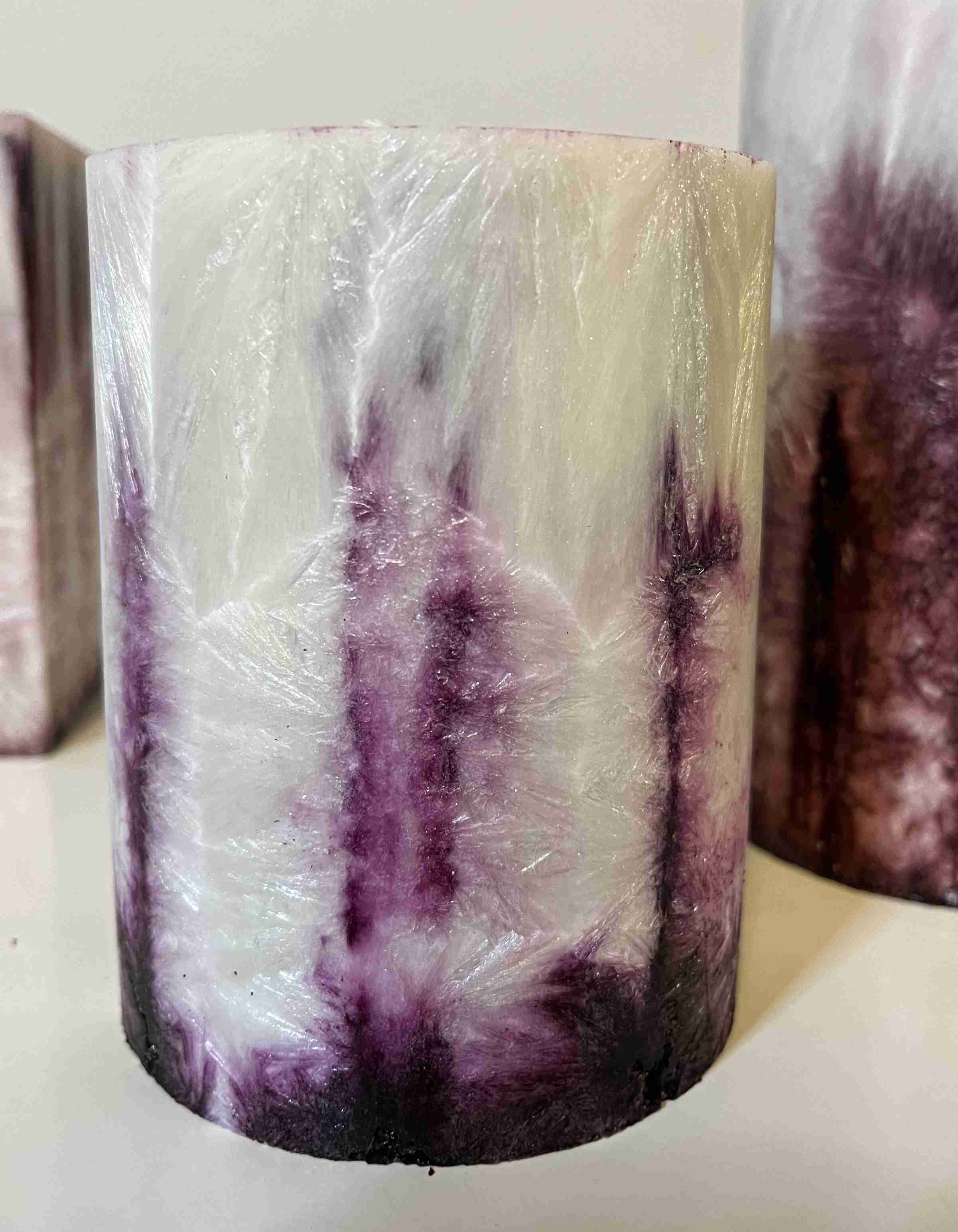 Svíčka 94x130 tmavá purpurová