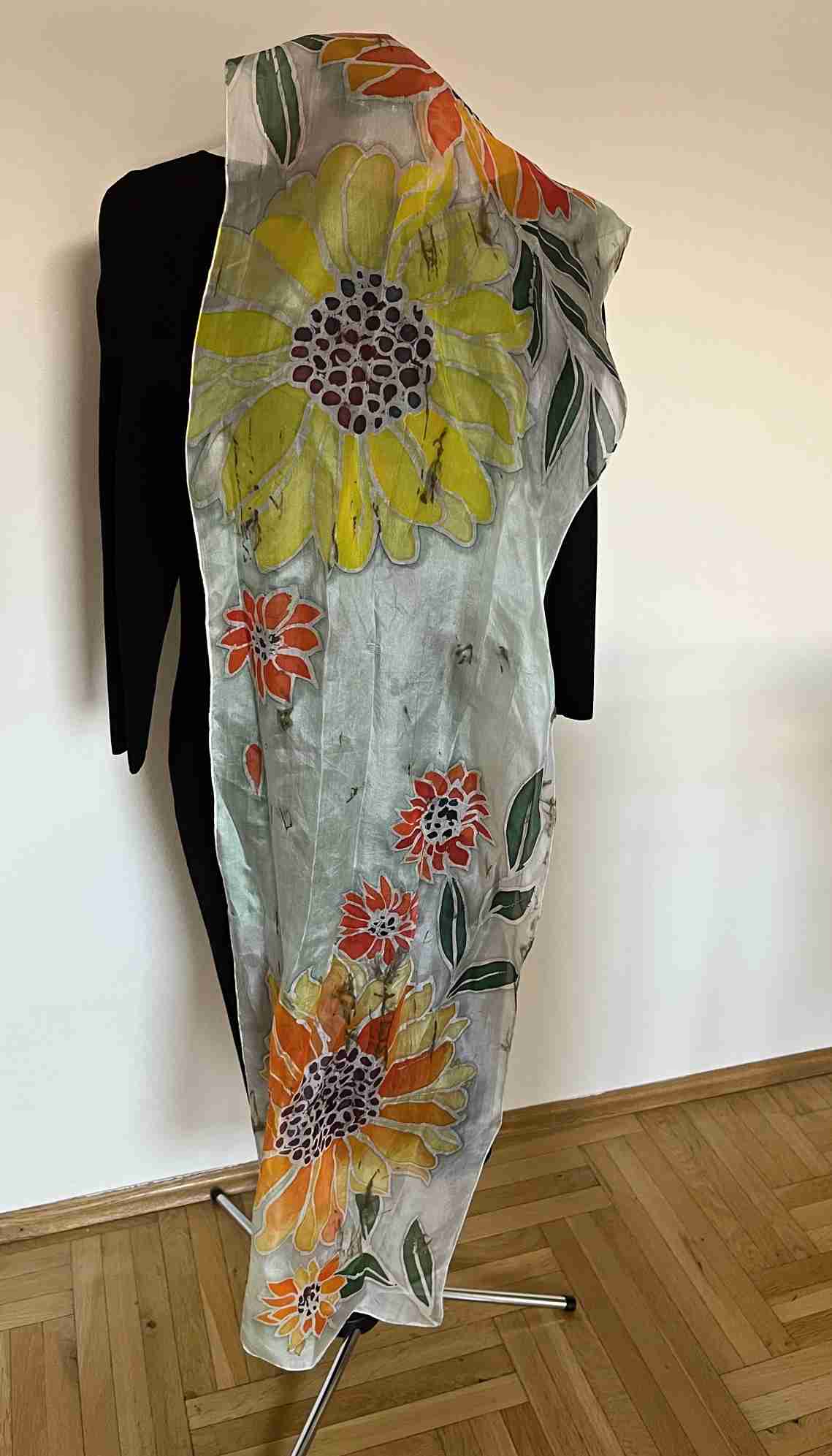 Šál hedvábný květy žluté oranžové