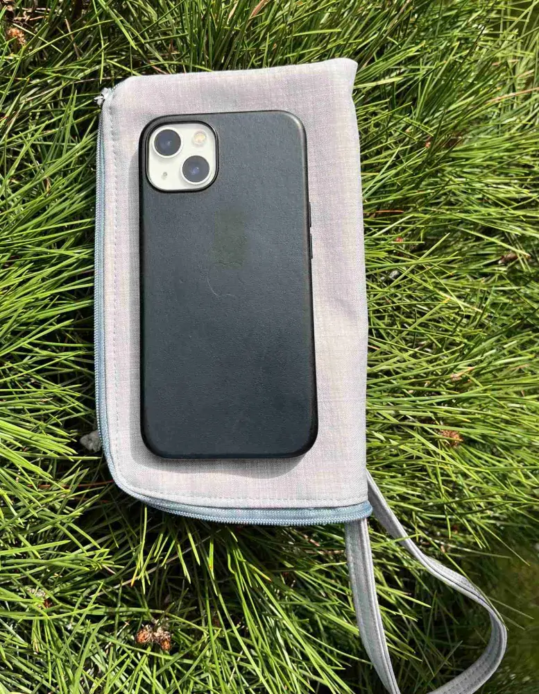 pouzdro barbucha světle šedá