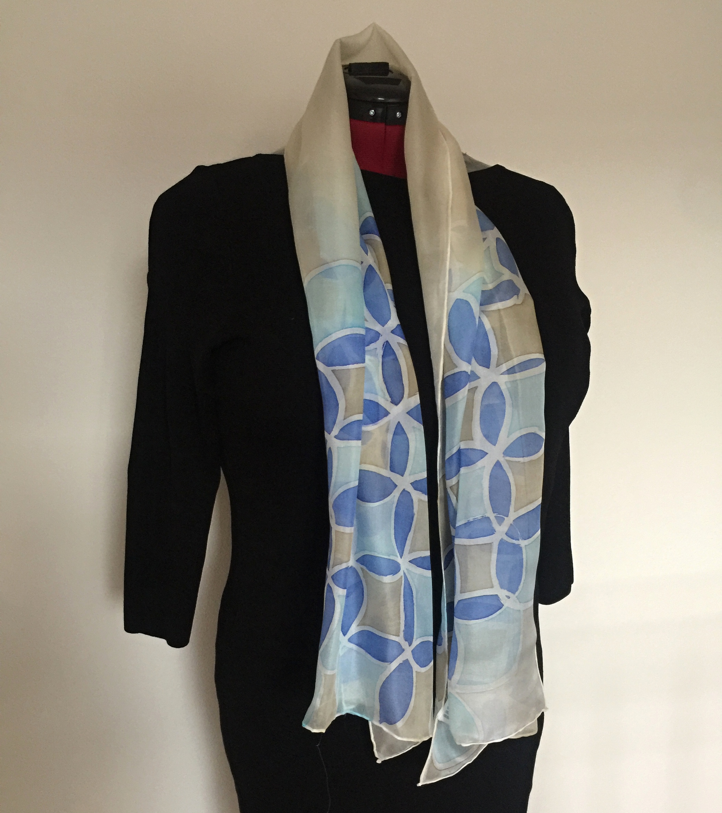 Hedvábný šál kroužky