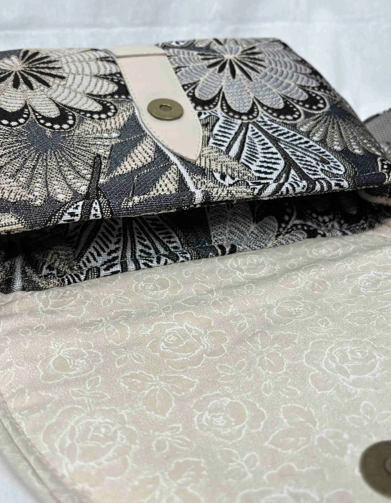 Malá kabelka Colette krémová s květy