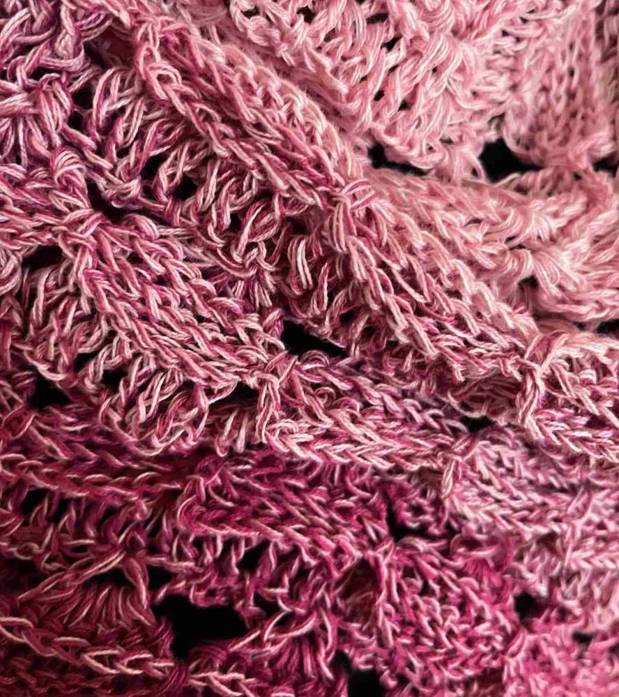 háčkovaný šátek Pivoňka