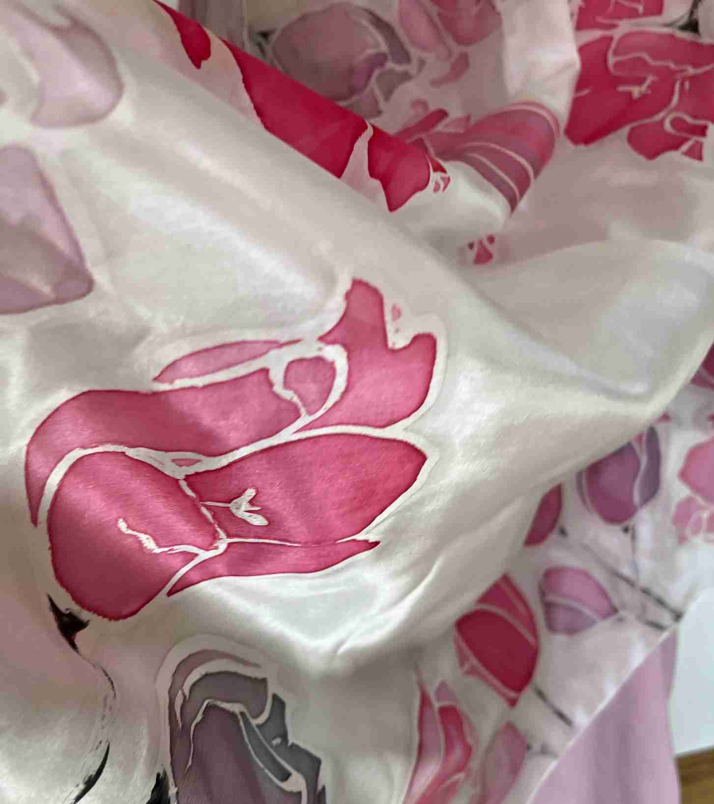 Šátek tulipány v růžové a šedé