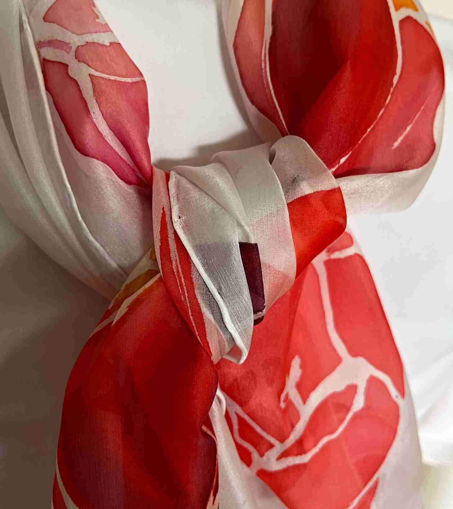 Hedvábný šál tulipány červená a žlutá