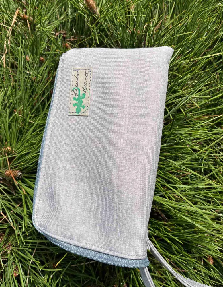 pouzdro barbucha světle šedá