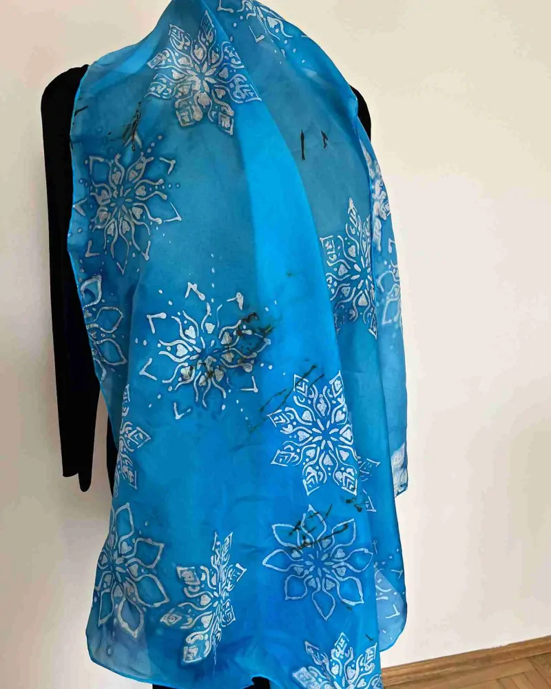 Hedvábný šátek vločky modré