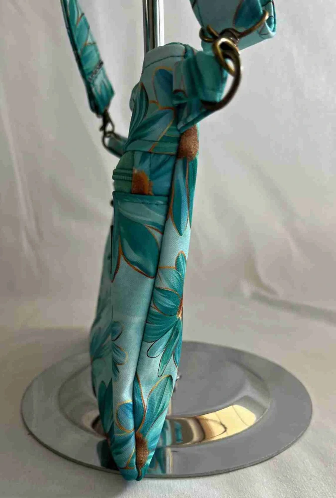 Malá kabelka crossbody "Maličká" tyrkysová s velkými květy