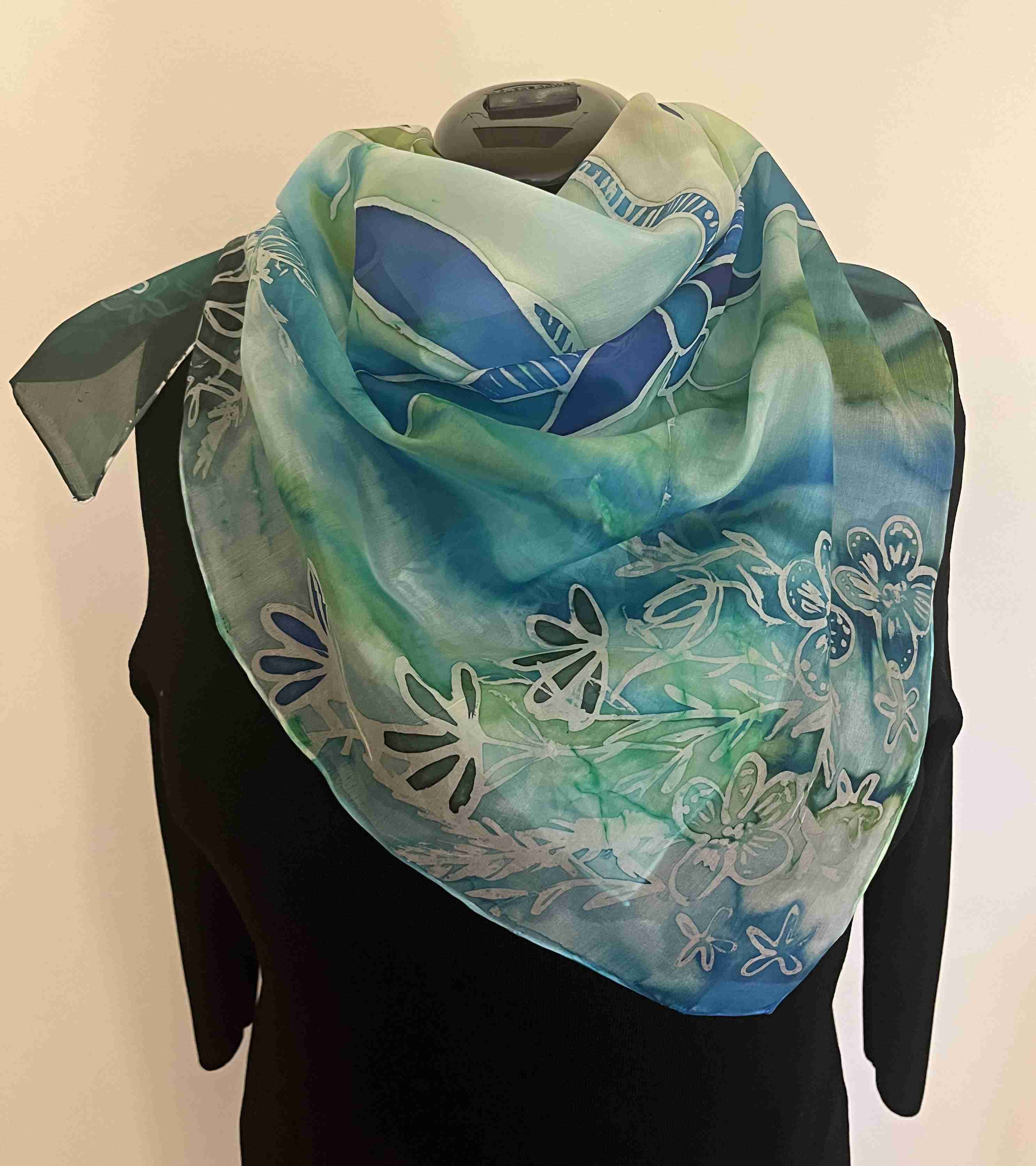 Hedvábný šátek vážky