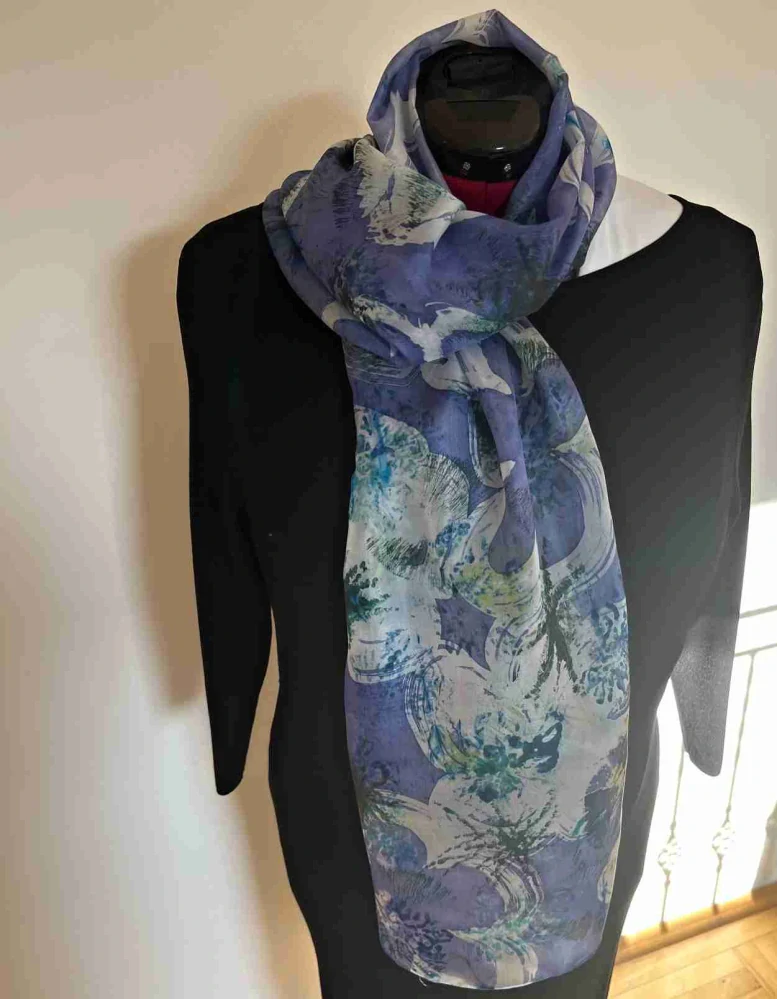 Hedvábná šála Divočina, modrá