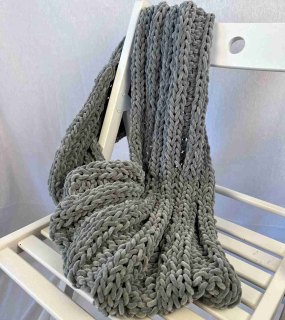 Nákrčník pletený šedy 