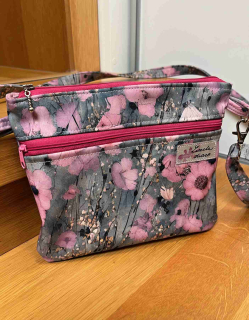 Taštička maličká šedo růžová s kvítky