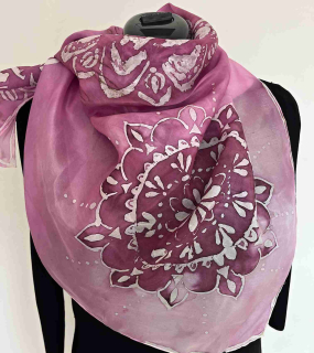Hedvábný šátek mandaly vínová 90x90