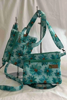 Malá kabelka crossbody "Maličká" tyrkysová s velkými květy