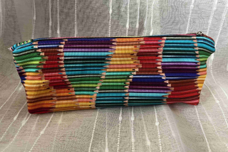 penálek na tužky  barevné pastelky